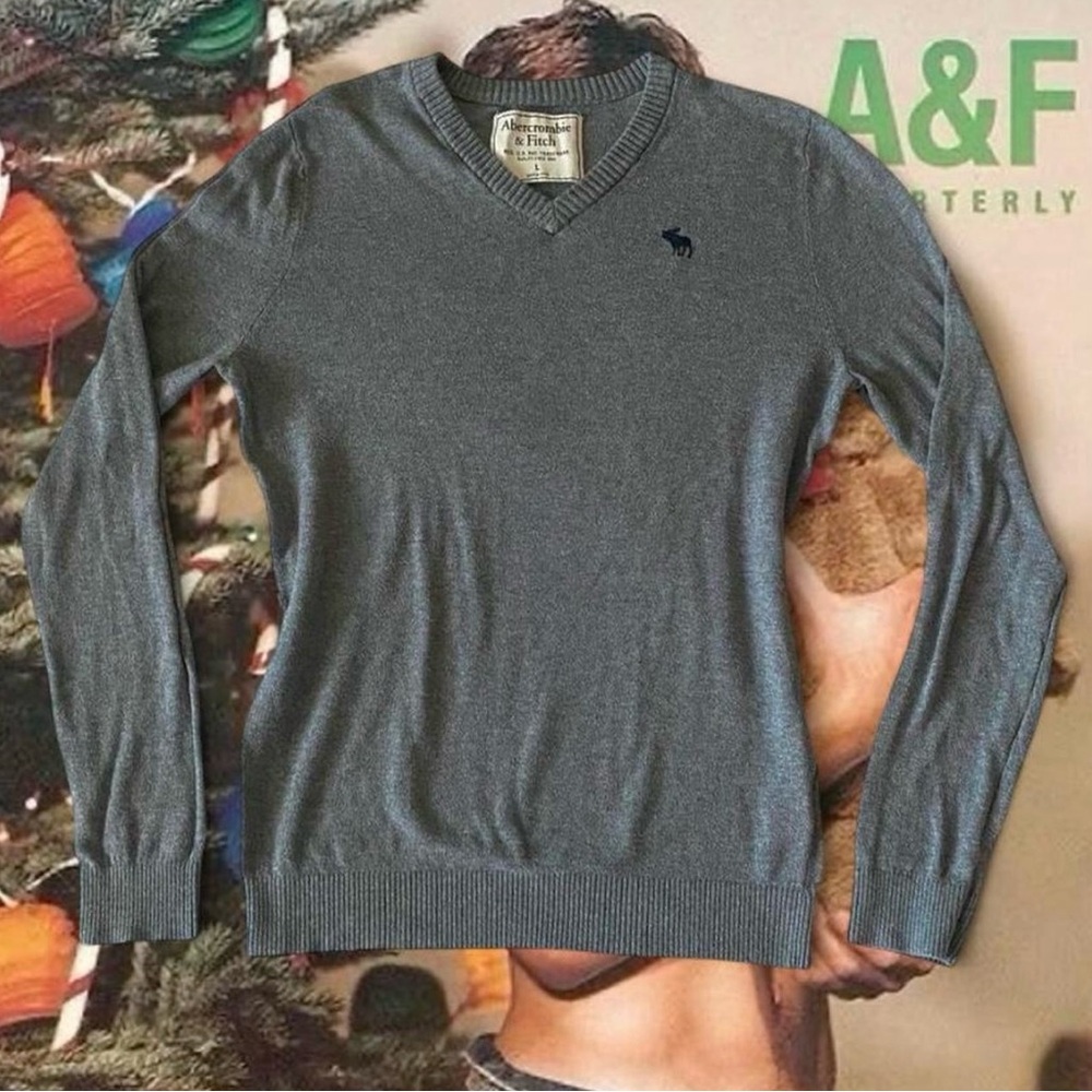 Abercrombie & Fitch Men's Charcoal V-Neck Sweater